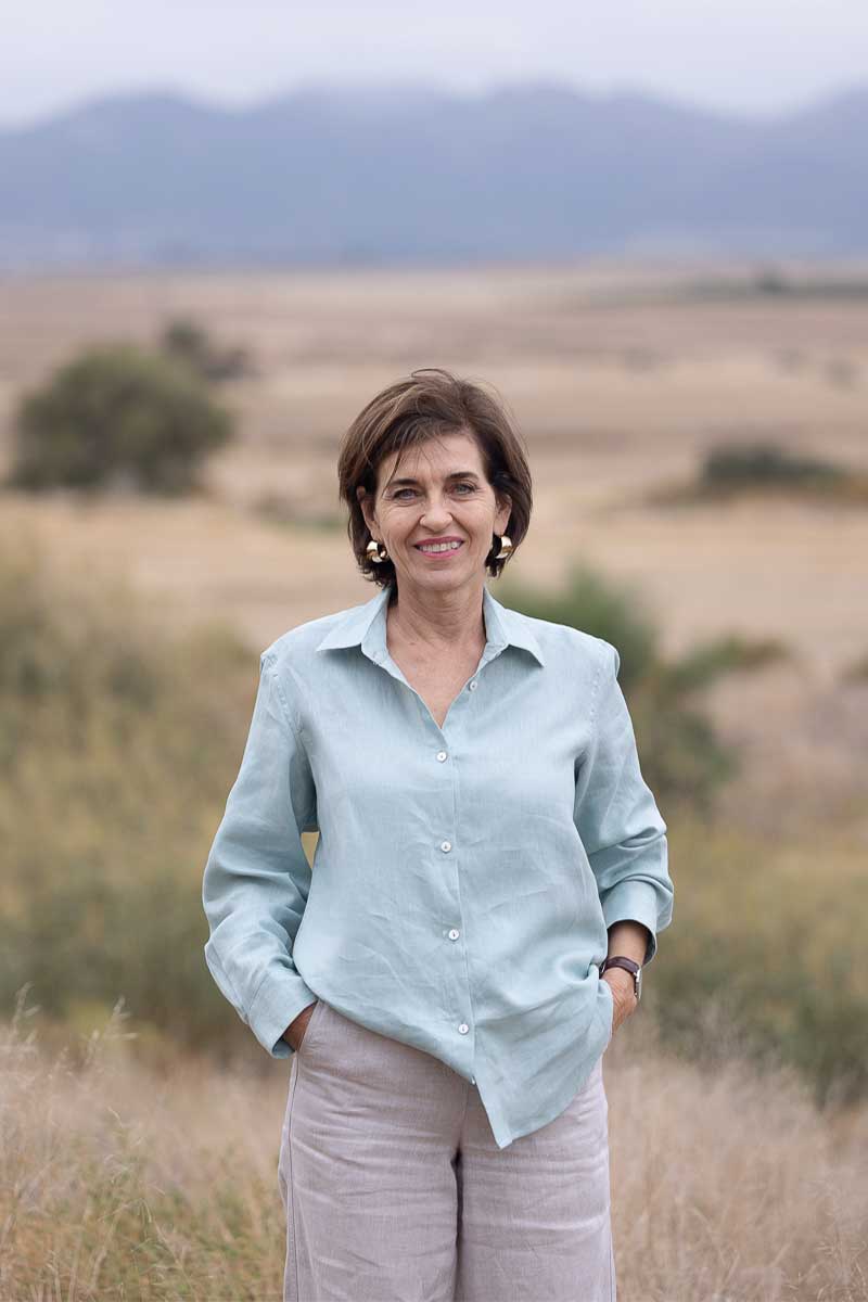 Women's Essential Linen Blouse